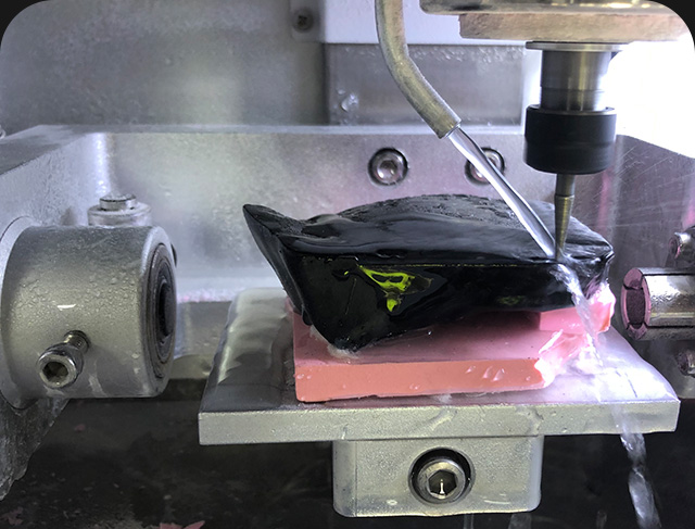 如何选购玉石雕刻机，加工有哪些流程？