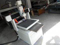 玉石雕刻机的雕刻精度和使用范围