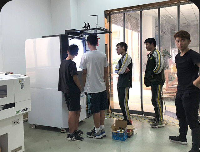 数控雕刻机在加工方面的主要优势有哪些