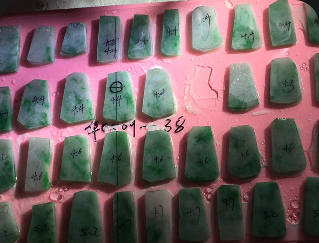 什么样的自动玉石雕刻机在市场上销售比例较高